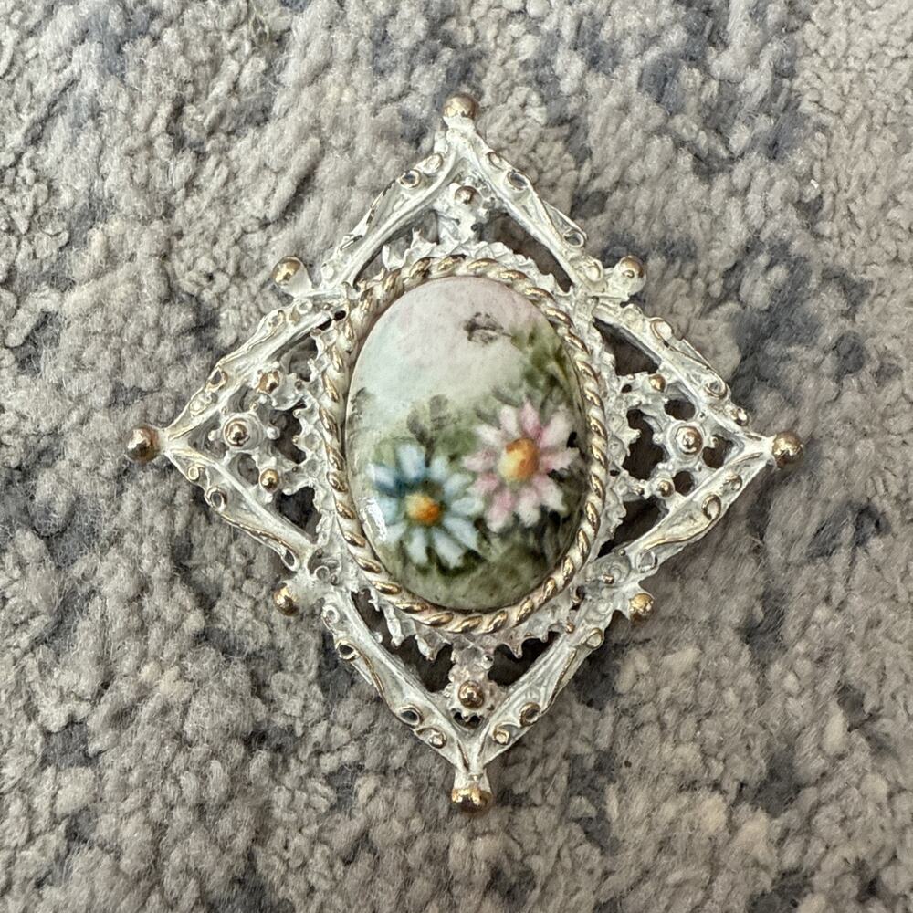 Vintage Painted Flower Brooch W/ Gold Tone Filigree Nice!
